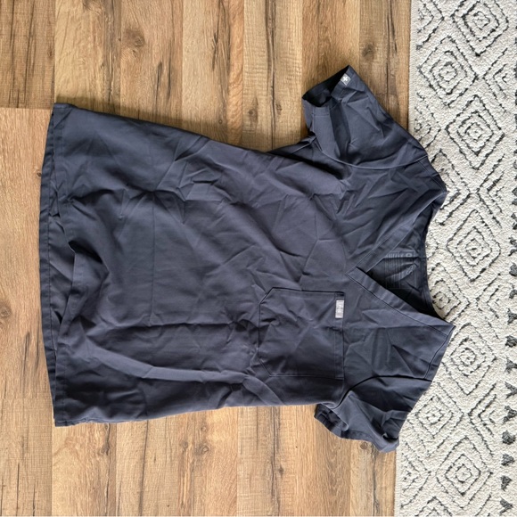 Figs Women's Scrub Top and jogger set in Dark Gray - Picture 1 of 4